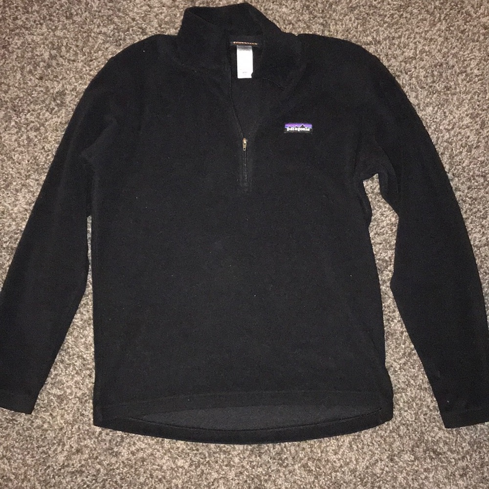 like new black halfzip💀💀💀